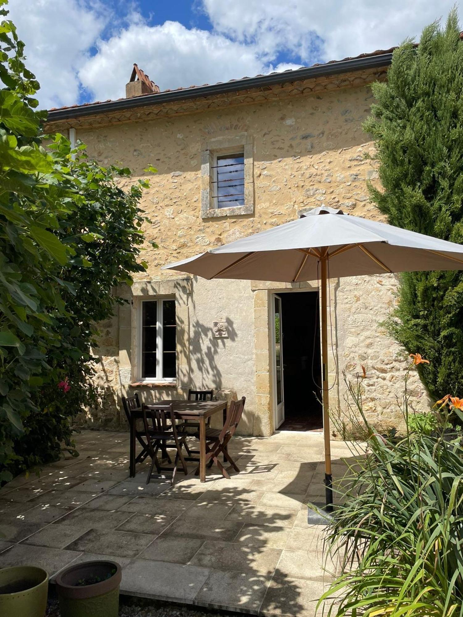 Les Lèches 库埃特巧克力旅馆酒店 外观 照片